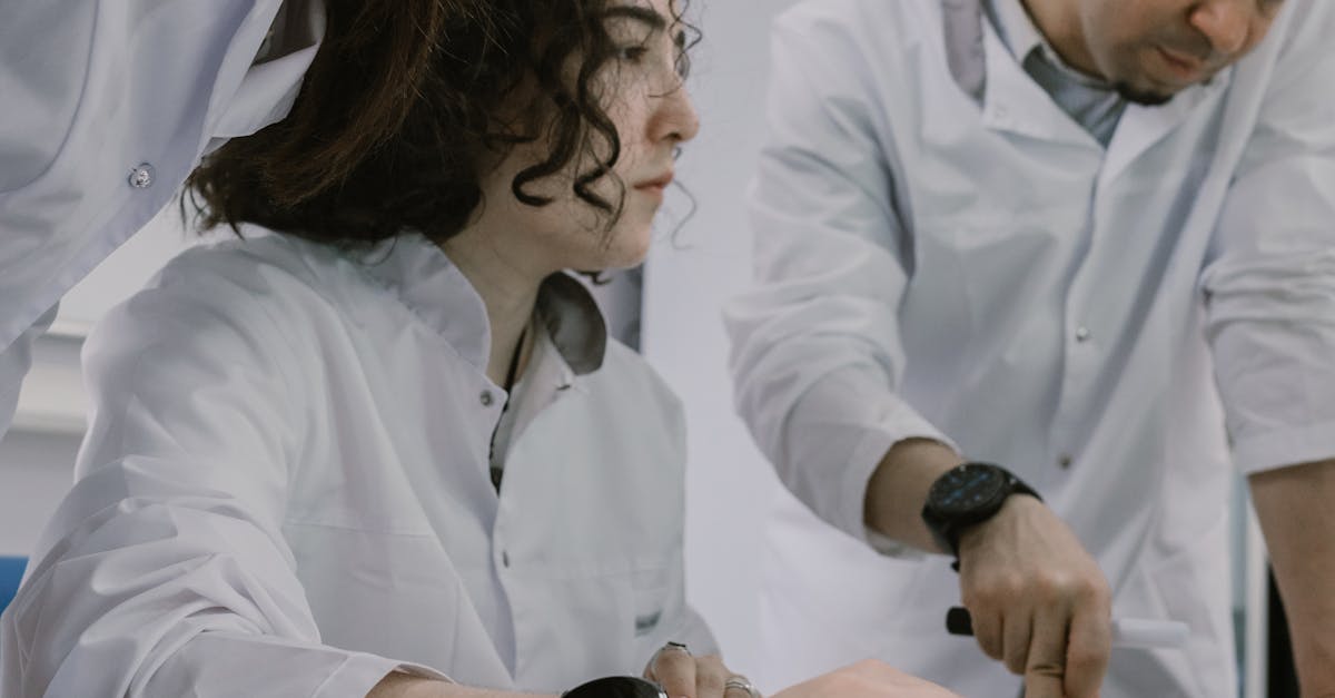 如何营造一个对技术支持辅助应对能力比较强的游戏生态环境？ 