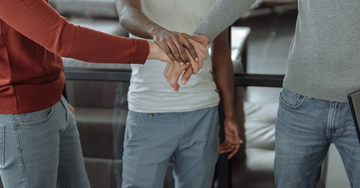 共同制止风险提示游戏技术支持辅助物品的生产和销售，维护游戏圈秩序